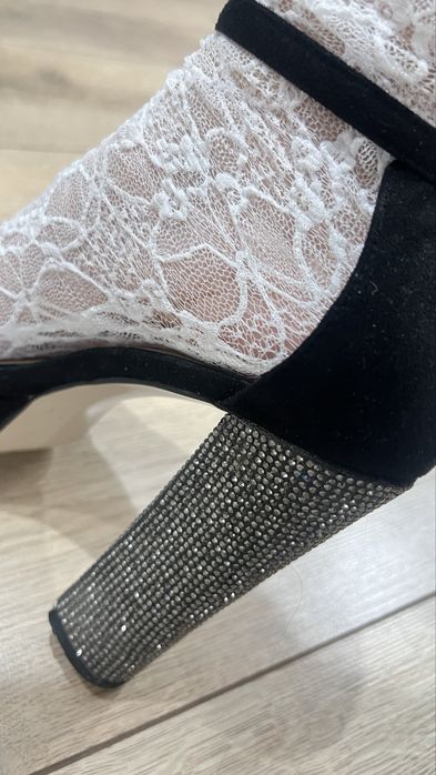 Продам красивый туфли