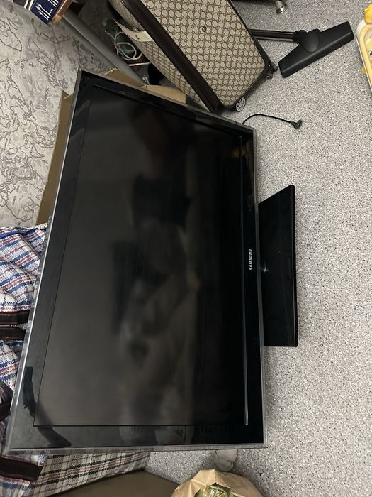 Продам телевизор Samsung