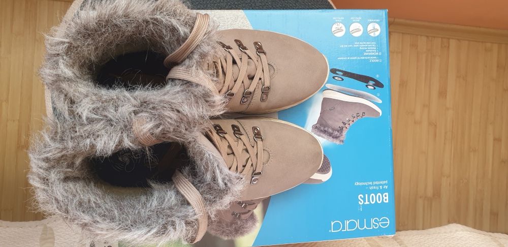 Зимни боти ESMARA