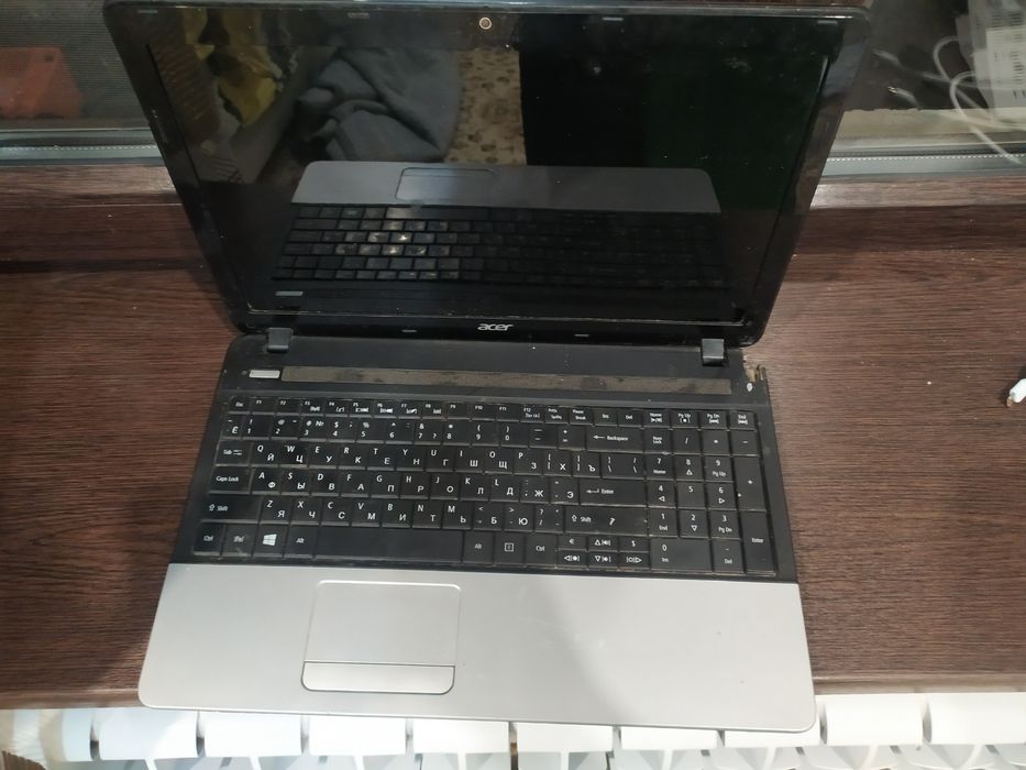 Ноутбук acer aspire e1
