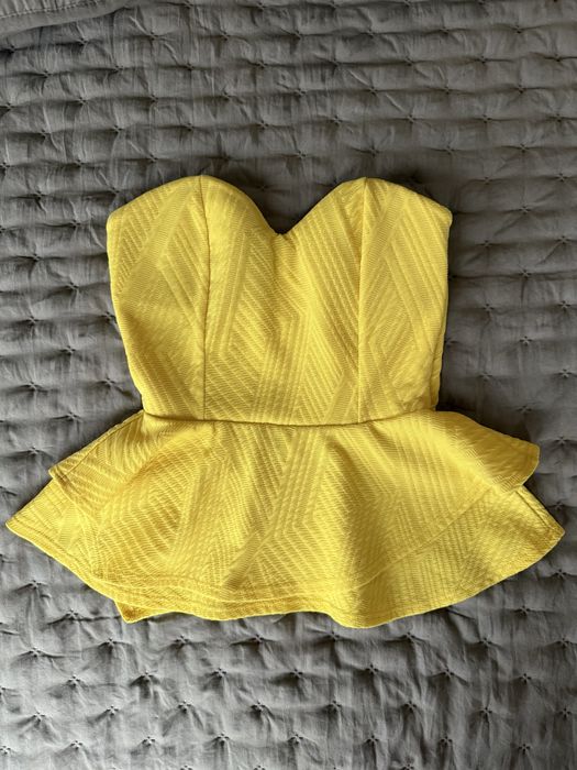 Бюстиета и топове, Guess, Zara, Armani