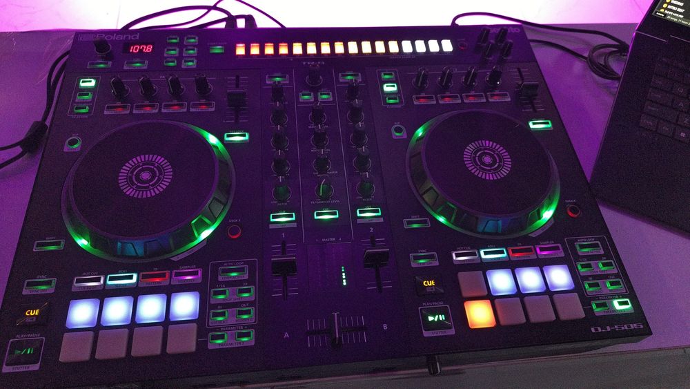 Roland 505 dj serato dj pro