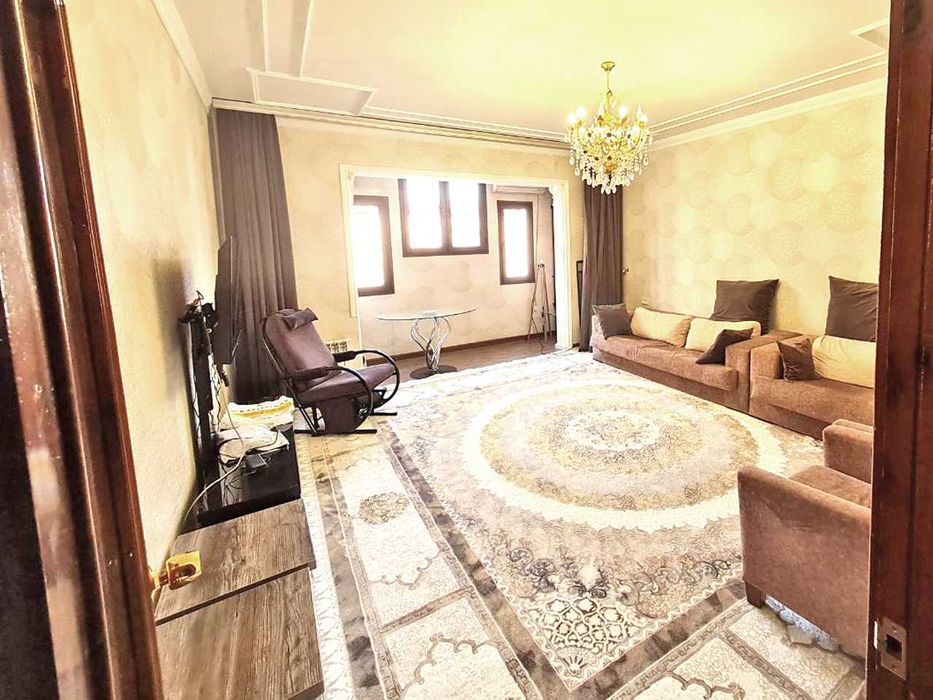 Сдаётся в аренду 3 комнатная 3/7/9 Чехова, метро Ойбек, 60 школа