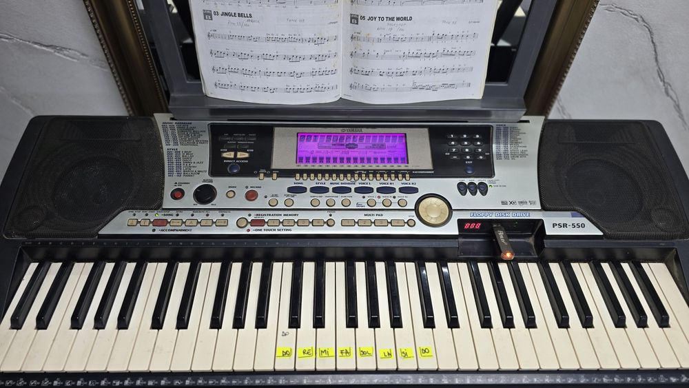 Orga Yamaha psr550 cu modulator usb