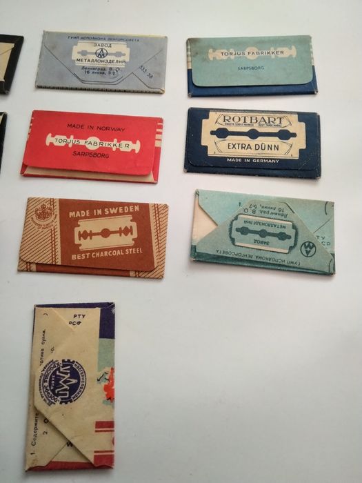 Продавам малка колекция от стари ножчета за бръснене