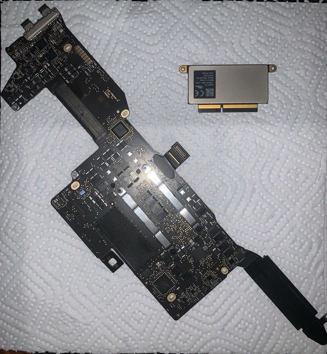 Части от macbook pro A1708 2017