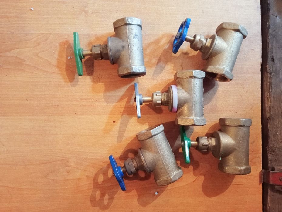 Вентили краны ..