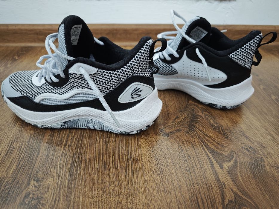 Adidași baschet Under Armour Curry 3Z 24