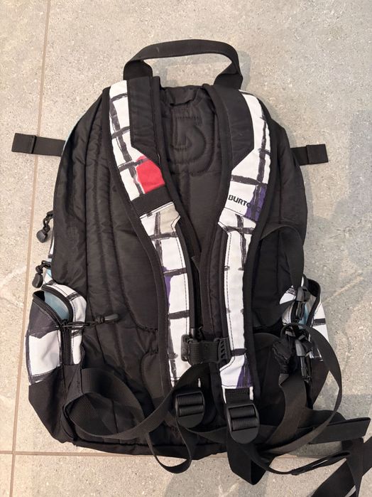 Раница Burton Treble Yell – Свеж дизайн и много функционалност