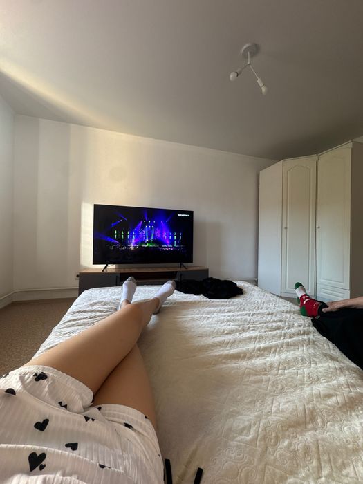 Продам телевизор Samsung crystal UHD 65 CU7100