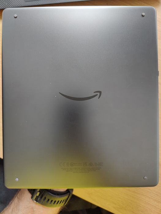 Kindle Scribe 16 GB + Stylus + Vârfuri de schimb – Stare impecabilă