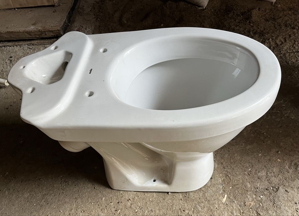 Продам новый напольный унитаз (чаша)