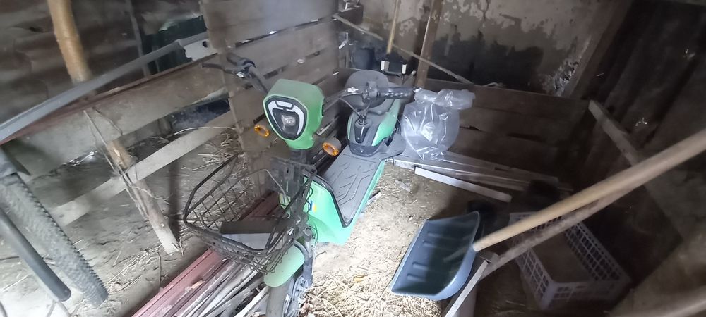 Мопед Evestar 2025