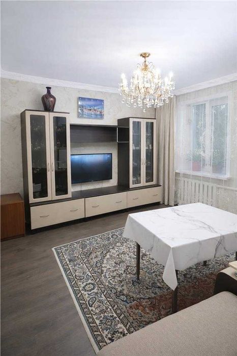 Огромный дом в Сортировке