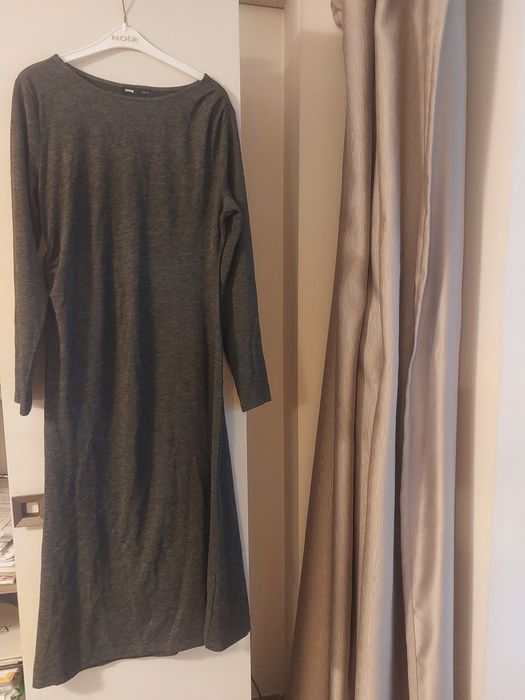 Vând rochii toamnă- iarna