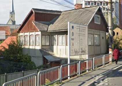 Vand casă în DEJ zonă centrală