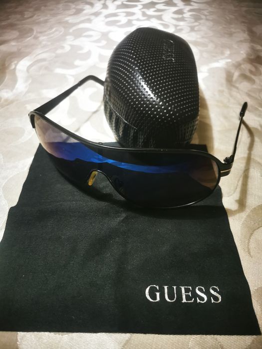 Слънчеви очила GUESS