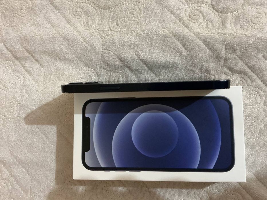 Продам iphone 12 64гб