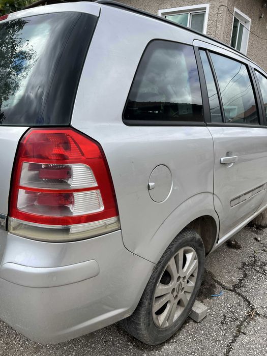 Опел Зафира /за зглабяне или за части/