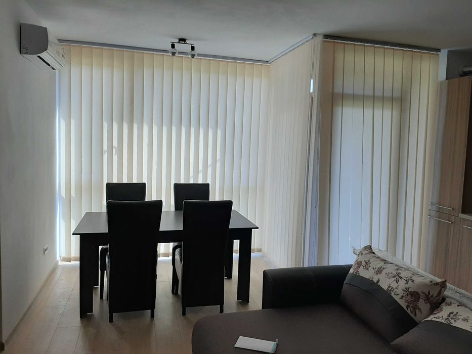 Inchiriez apartament