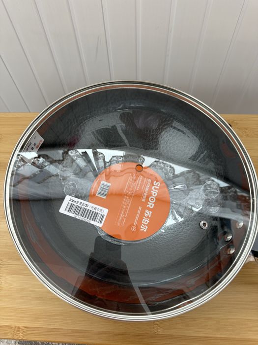 Чугунная сковорода вок (wok)