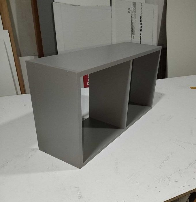 Полка книжная, подставка.