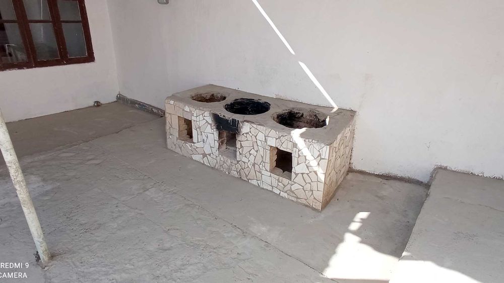 Келес, Кук-теракда уй сотилади.