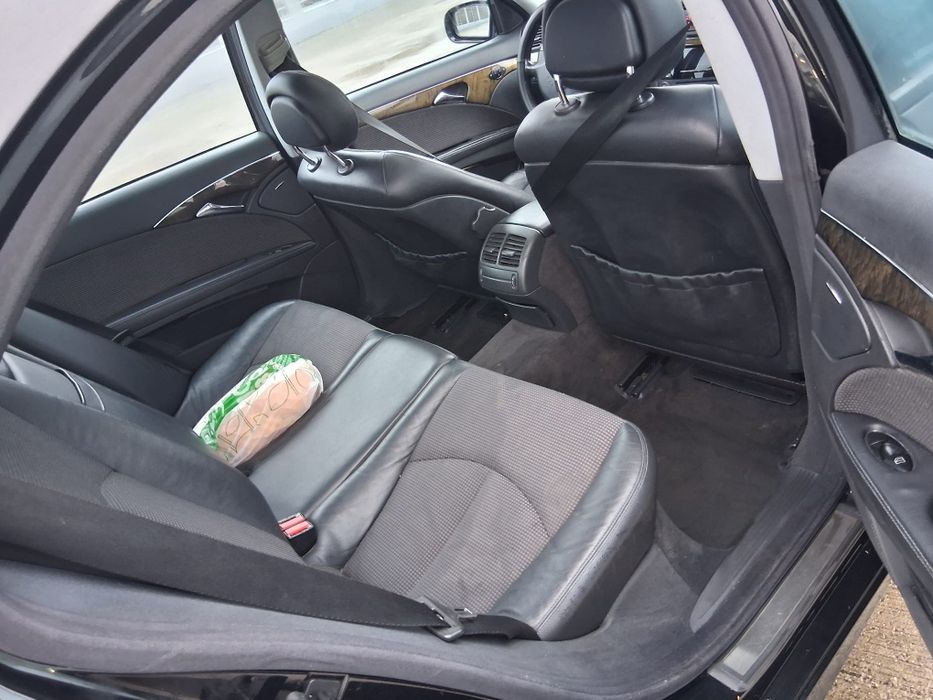 Vând mașină  Mercedes Benz