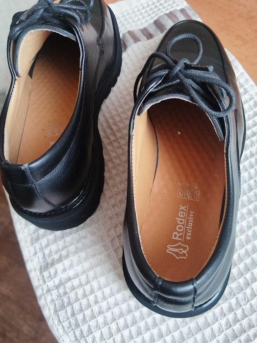 Продаётся туфли летнее.