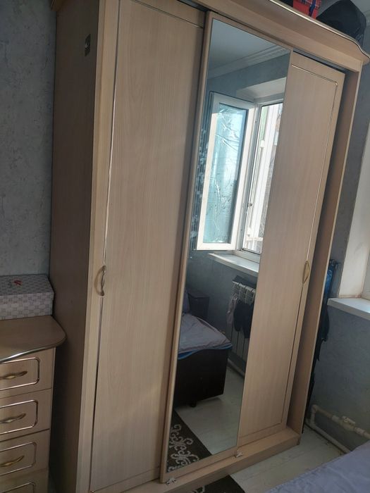 Продам шыфонер купэ и комод в нормальном состоянии