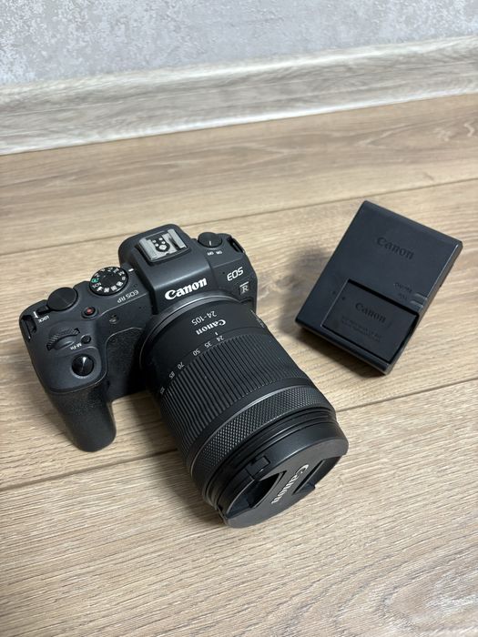 Продам фотоаппарат canon rp