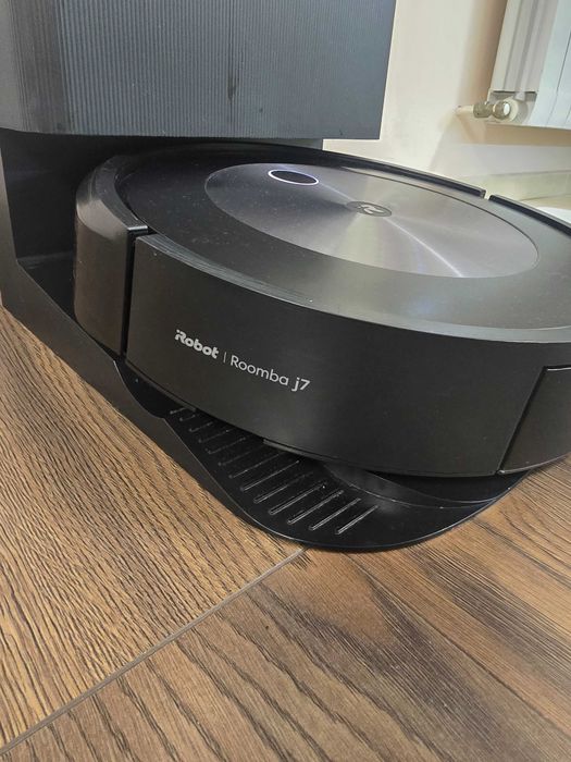 Прахосмукачка Irobot Roomba J7