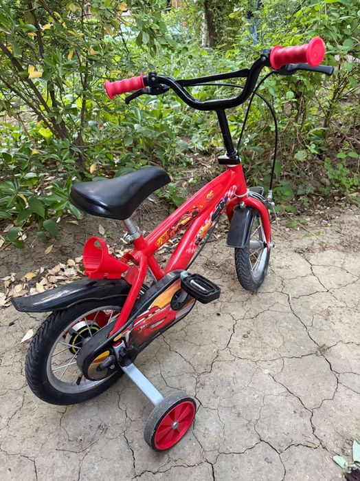 Bicicleta cu pedale Cars