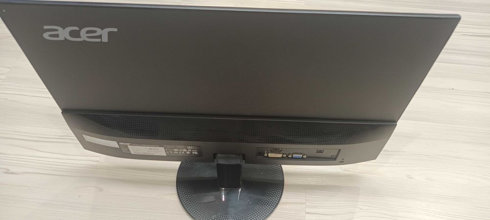 Продавам изгоден монитор Acer SA230