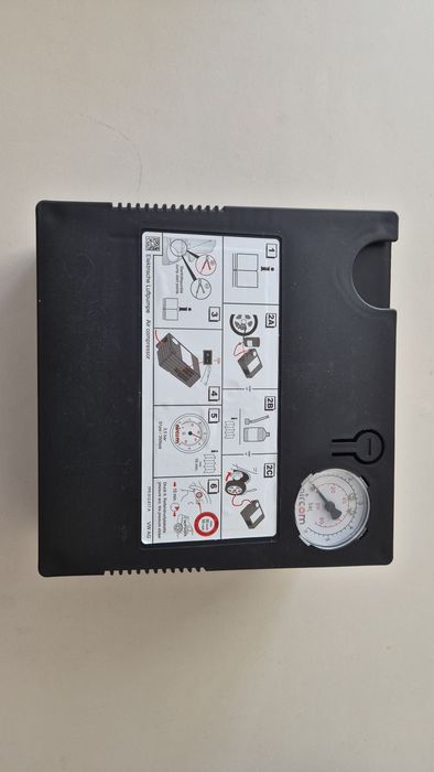 Компресор за гуми НОВ Оригинален  и мощен 240w