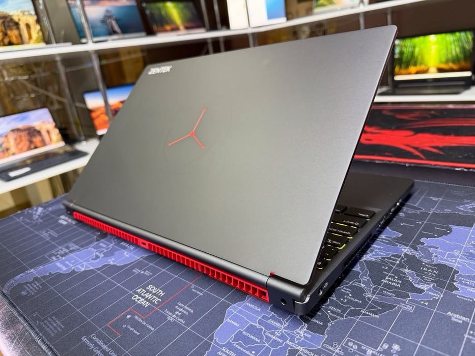 Игровой Ноутбук Zentek Core i9-12900HK/32GB/SSD1000GB/RTX 4050