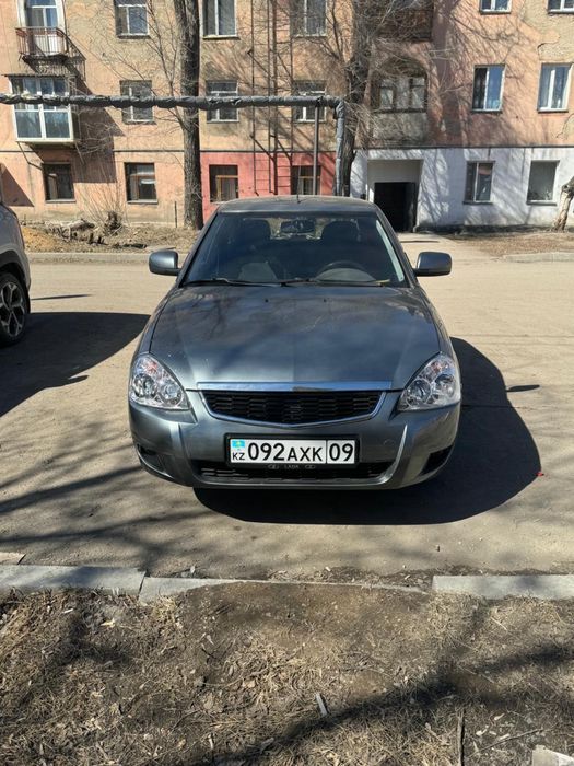 Продаю автомашину приора