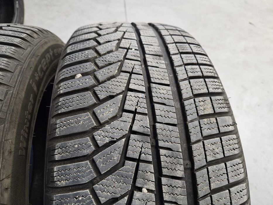 2 Anvelope de IARNA 225.55.16 'Hankook' [dot 2023]; ca NOI