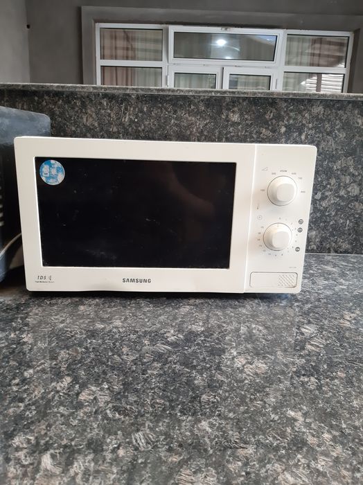 Sotiladi mikravolni pech