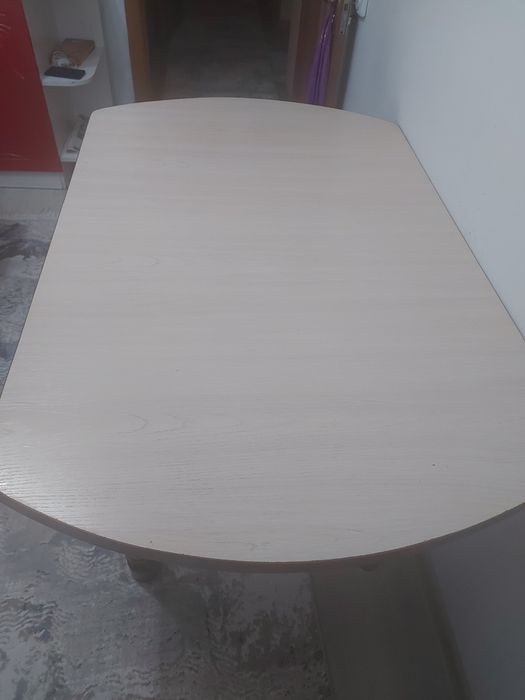 Продам кухонный стол