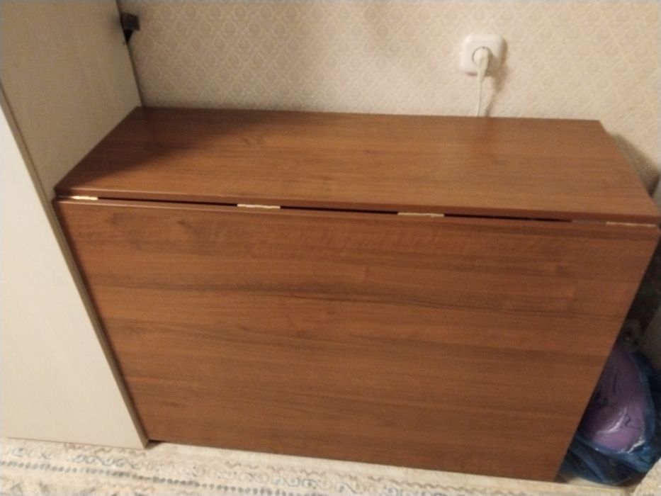 Стол для гостиной