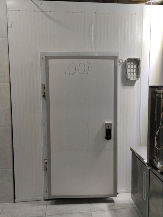 Холодильные и морозильные камеры