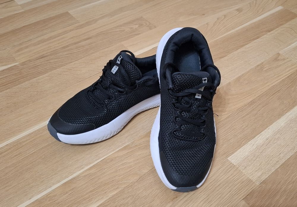 Маратонки 39 номер