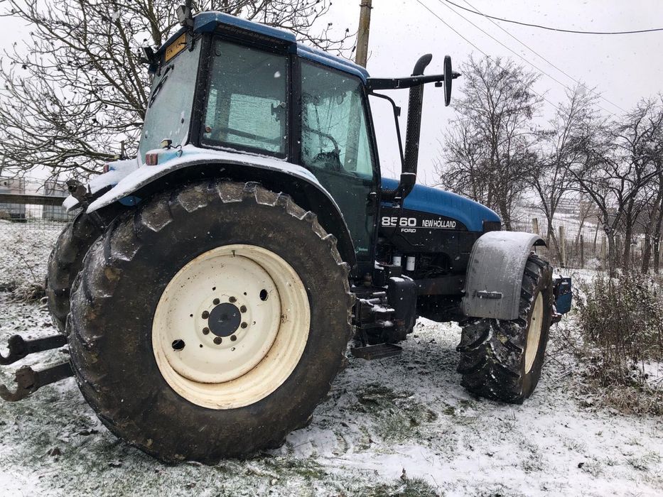 Tractor New Holland 8560 de vînzare
