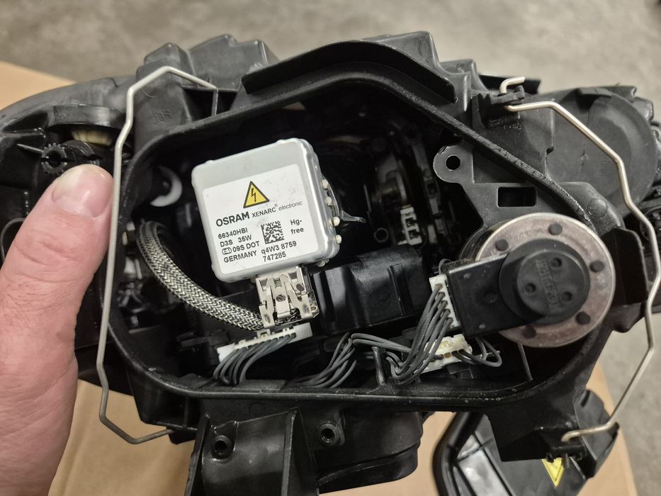Оригинален фар пасат б7 ксенон