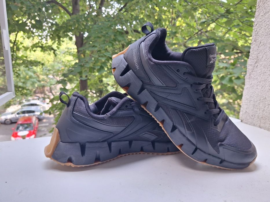 Adidasi Reebok marimea 45