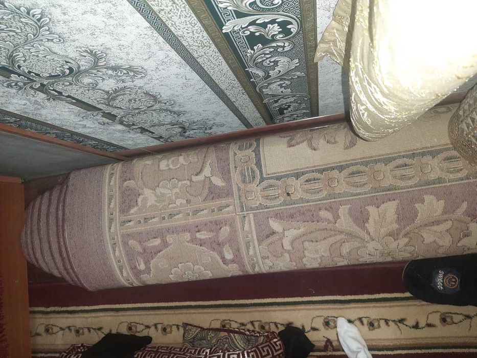 Хар хил размерда б\у гиламлар сотилади.