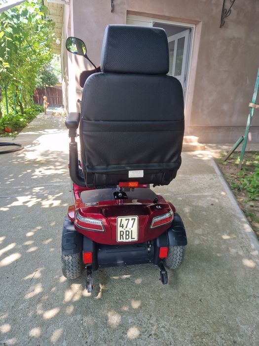 Cărucior electric pentru persoane cu dizabilități