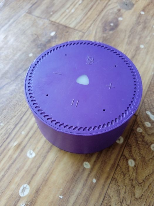 Alisa yandex stansiya sotiladi ishlashi yaxshi hali yangiday