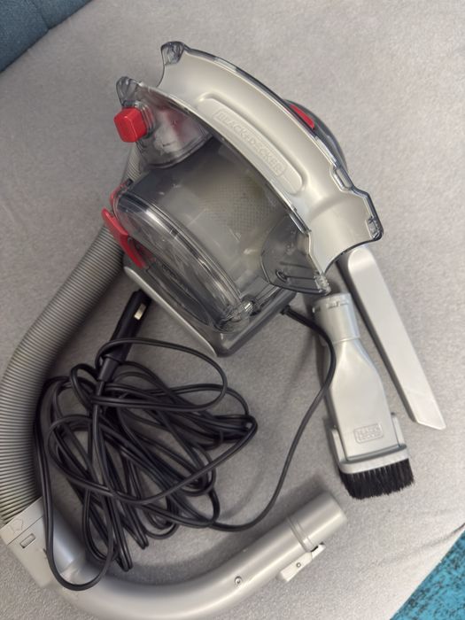 Aspirator auto portabil Black&Decker